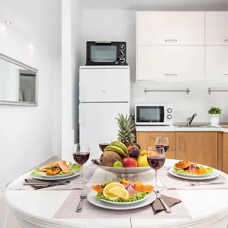 8d. Modern Flat In Americas